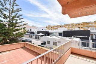 Casa  Virgen del rosario. Chalet independiente en formentera del segura