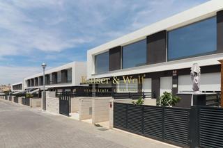 Casa a Monte y Mar. Casa independiente con opción de distribución.