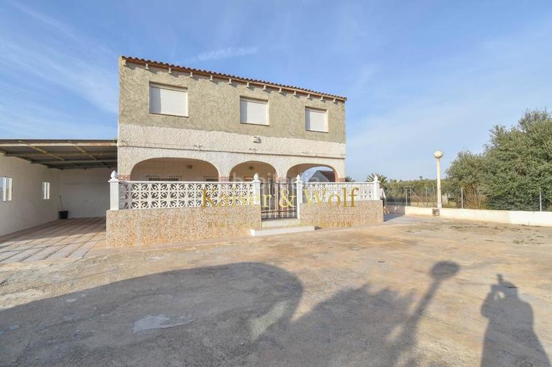 Foto 00b9cdfb-8f08-4d18-a423-e217a548ab44. Casa amplio chalet con piscina en las bayas en La Foia - Daimés - Asprella Elche / Elx