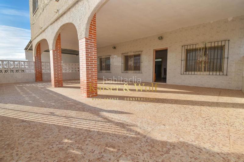 Foto cdb944bf-8c2f-40b5-ad59-46d4a8ab4f32. Casa amplio chalet con piscina en las bayas en La Foia - Daimés - Asprella Elche / Elx
