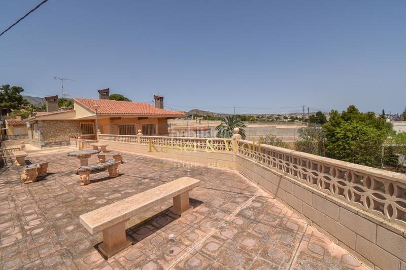 Foto 6b324116-a1a8-4dd5-a663-5a3652a78360. Casa con parcheggio piscina in Crevillente