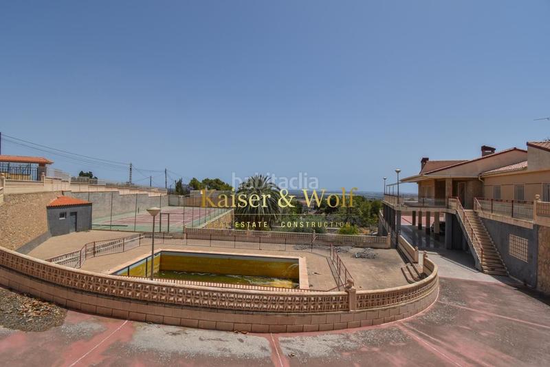 Foto bd41c462-0113-46bd-9ccc-4a57131d7605. Casa con parcheggio piscina in Crevillente