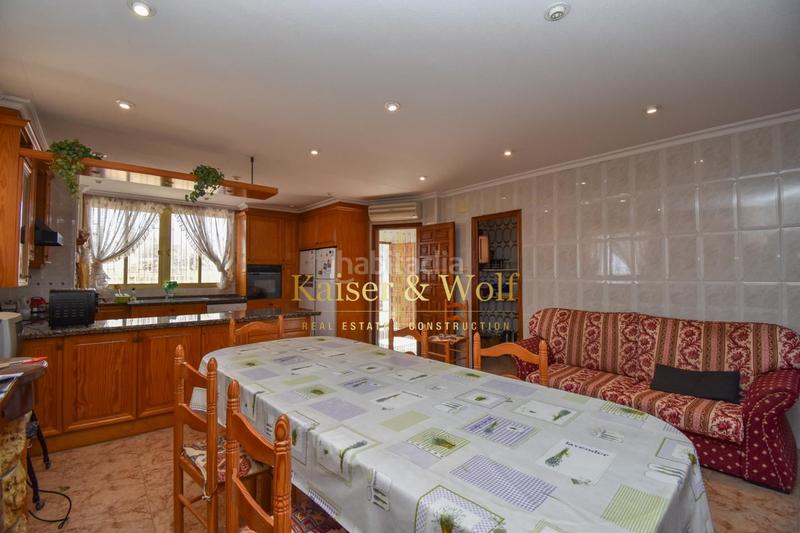 Foto c052e91c-8ce0-40c2-a0fd-a58f298890ef. Casa con parcheggio piscina in Crevillente