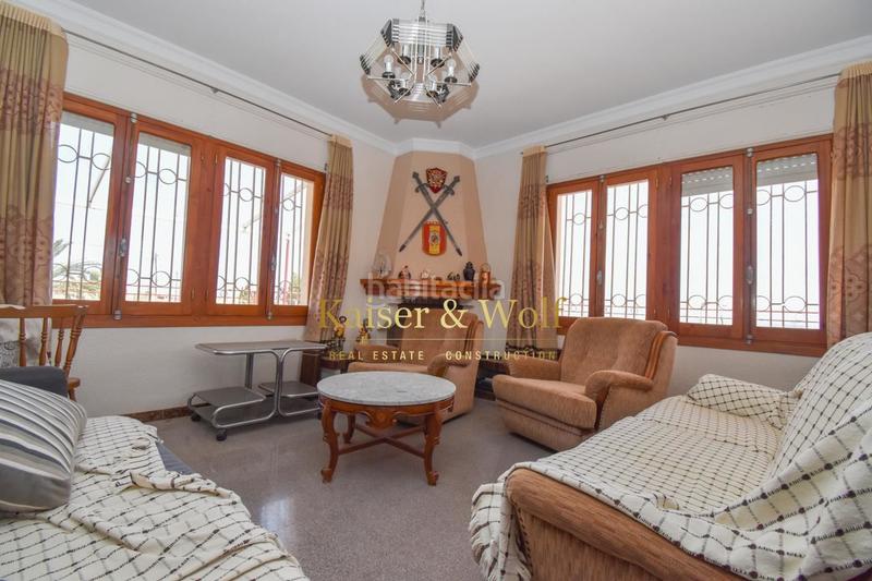 Foto cf518ad8-aeba-459b-86c7-7a20cea82220. Casa con parcheggio piscina in Crevillente