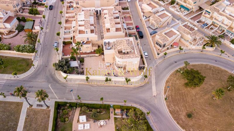 Foto 274c8433-794f-432c-a90d-d62a9df74e10. Casa amb aparcament piscina a Zona Carrefour - Urbanizaciones Torrevieja