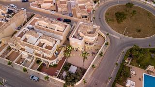 Maison  De las lavanderas. Amplio chalet independiente en torrevieja