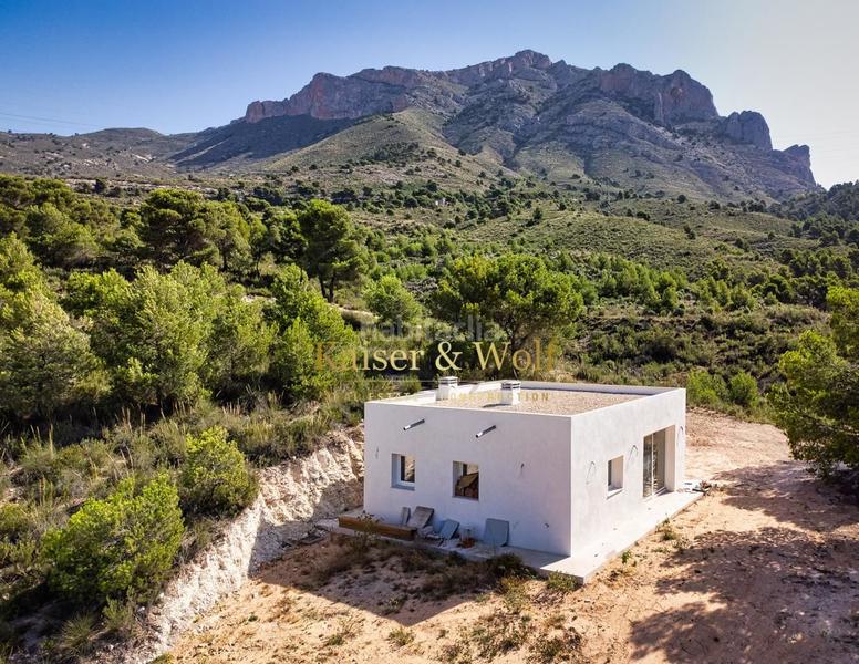 Foto d8449e86-cb68-437e-8a0e-72f331f9c6e8. Maison dans Tibi