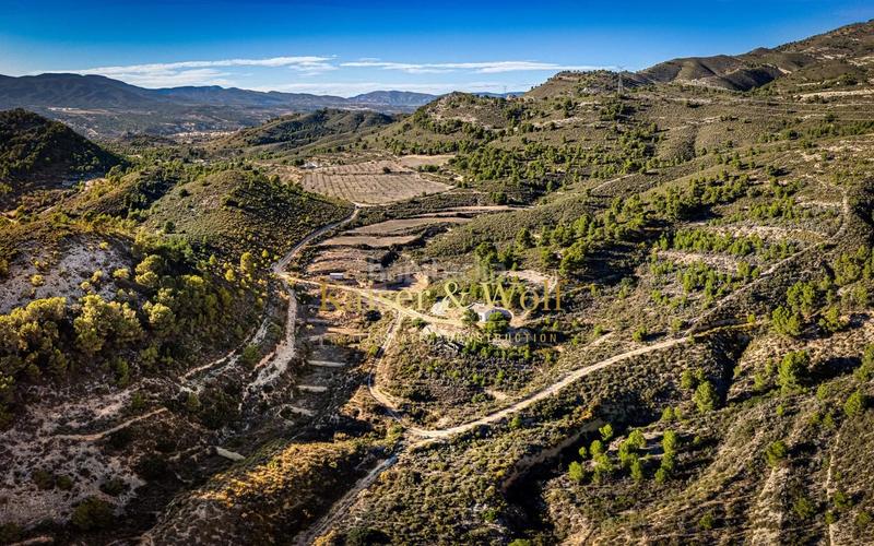 Foto ed3a73bb-0e8e-42fb-b878-cf305c26fe34. Maison dans Tibi