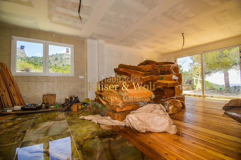 Foto f86068a4-c8f7-462d-8163-a27e4ae38551. Maison dans Tibi