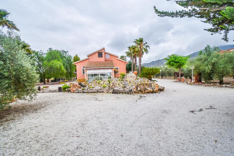 Foto 938460d5-70a0-464e-8197-bd788f4df2c1. Casa amb calefacció piscina a Hondón de los Frailes