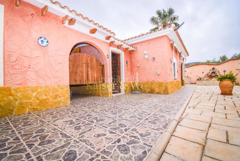 Foto f8d2a460-4754-48e1-acfd-668e8236d317. Casa amb calefacció piscina a Hondón de los Frailes