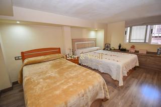 Planta baixa  Carrer major. Localvivienda de dos alturas en el centro de santa pola