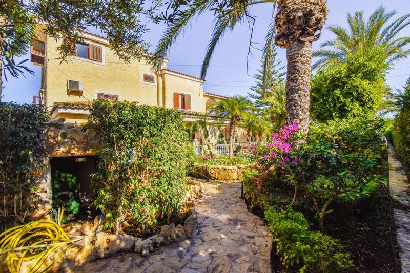 Foto ae89ddb9-b40f-4428-a322-4f305b159b06. Casa chalet precioso en carretera de santa pola elche en Elche / Elx