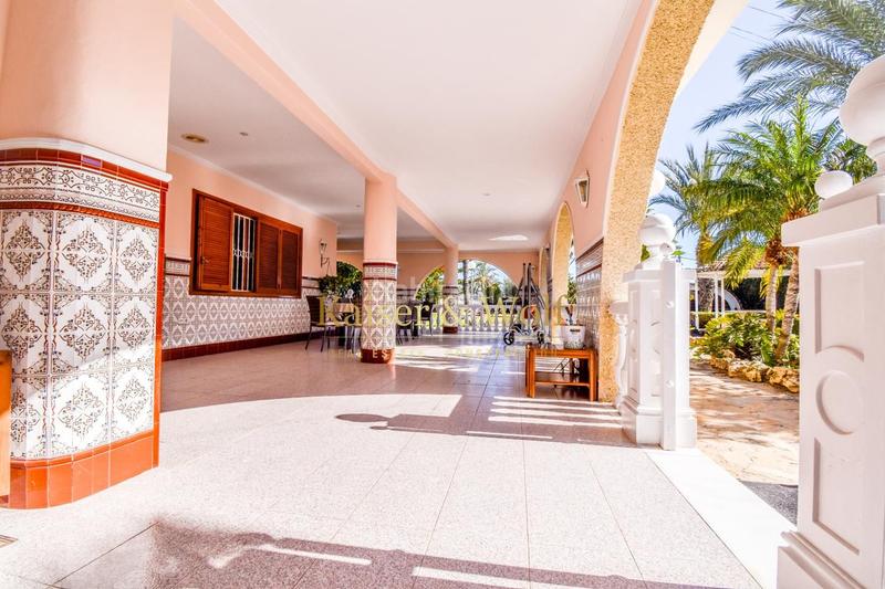 Foto e7c624ad-29d3-4d2e-bade-f6a5e8c5cfb3. Casa chalet precioso en carretera de santa pola elche en Elche / Elx