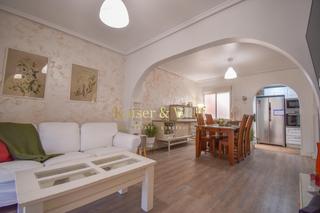 House  Carrer de creta. Impecable bungalow en gran alacant