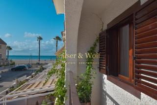 Casa  Carrer del cadafal. Chalet de esquina en primera linea de playa lisa