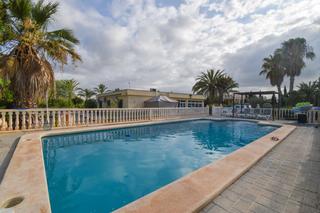 Mas  Partida daimes. Chalet con piscina privada y garaje en daimes