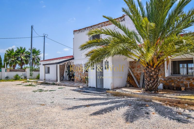 Foto c9b367eb-9cd6-4708-bc9f-83f3c461623a. Bauernhof mit pool in Crevillente