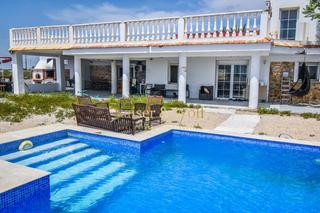 Mas  Partida realengo. Finca reformada con piscina y gran parcela en crevillente