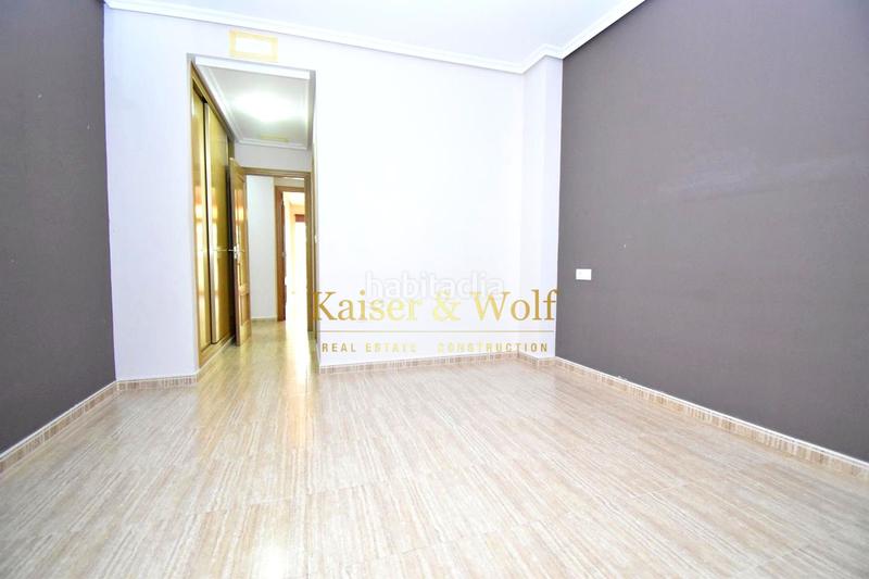 Foto dd7e5fb3-66f4-40c5-b348-4f97b5444e45. Piso amplio piso moderno en Formentera del Segura