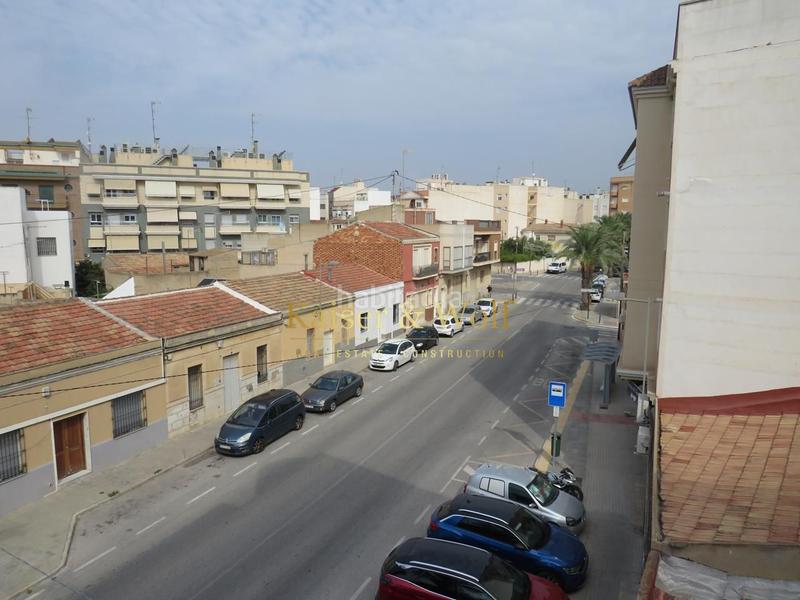 Foto 77f973f3-b3f3-404a-8b91-53a9d6980a70. Alquiler piso alquiler de larga estancia piso amplio con dos terrazas Las Bayas, elche en Elche / Elx