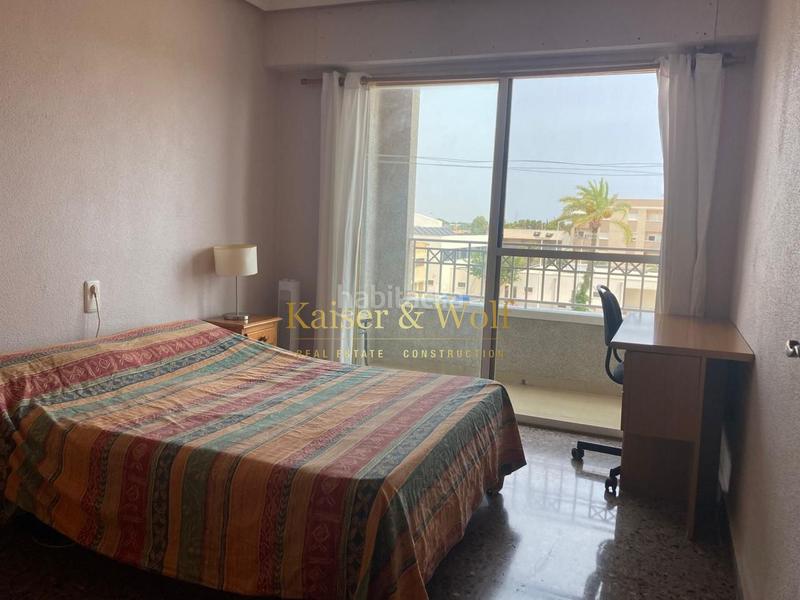 Foto fffeebb3-6e31-45f4-8969-968d48fab12c. Alquiler piso alquiler de larga estancia piso amplio con dos terrazas Las Bayas, elche en Elche / Elx