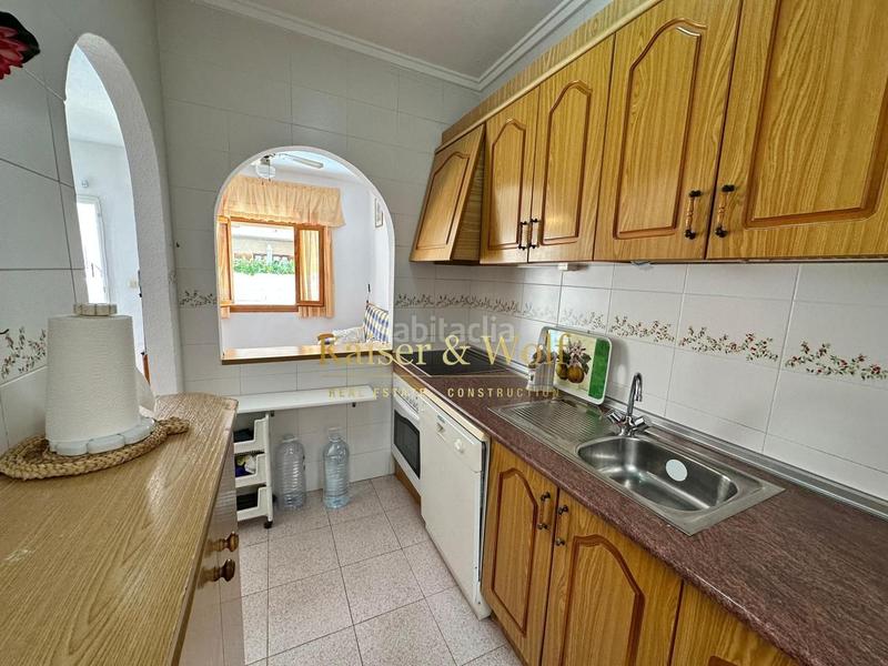 Foto 86d479b5-e71d-41a9-a4ff-cbcb3bdffd99. Casa oportunidad bungalow con piscina en gran alacant en Santa Pola