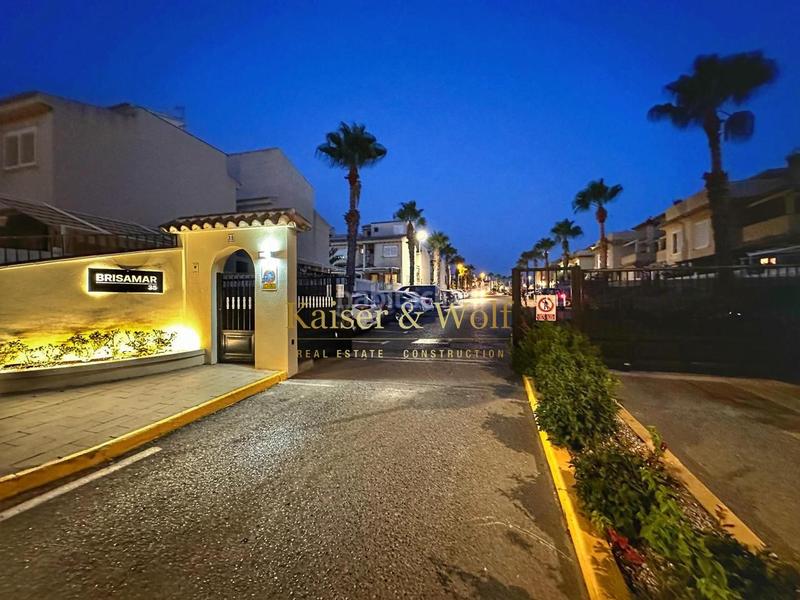Foto b0a40e0b-ac9c-4eaa-833c-2a48e5e855e5. Casa oportunidad bungalow con piscina en gran alacant en Santa Pola