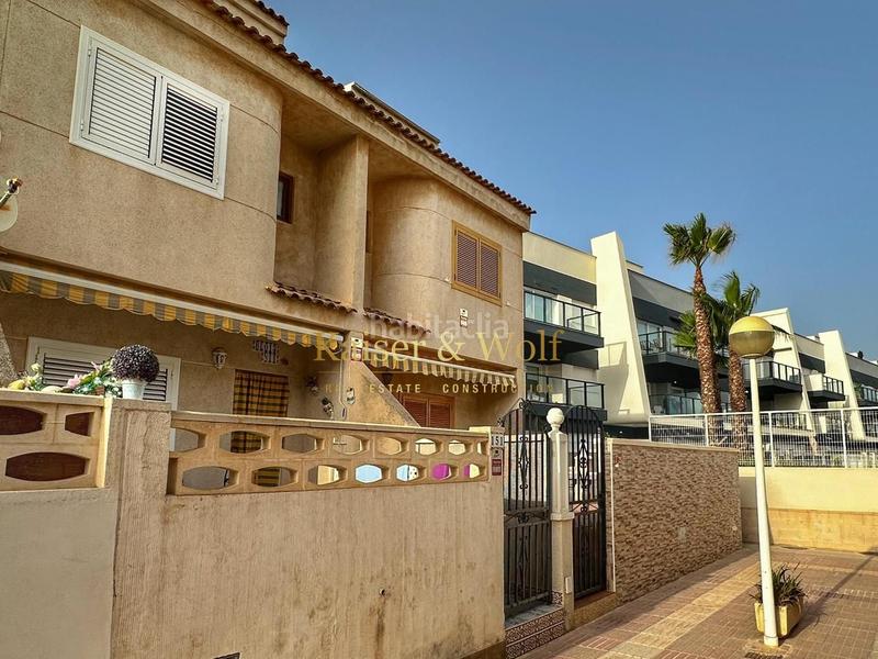 Foto d4c85ef6-5ef7-4dee-8cd6-61fc312e5d0e. Casa oportunidad bungalow con piscina en gran alacant en Santa Pola
