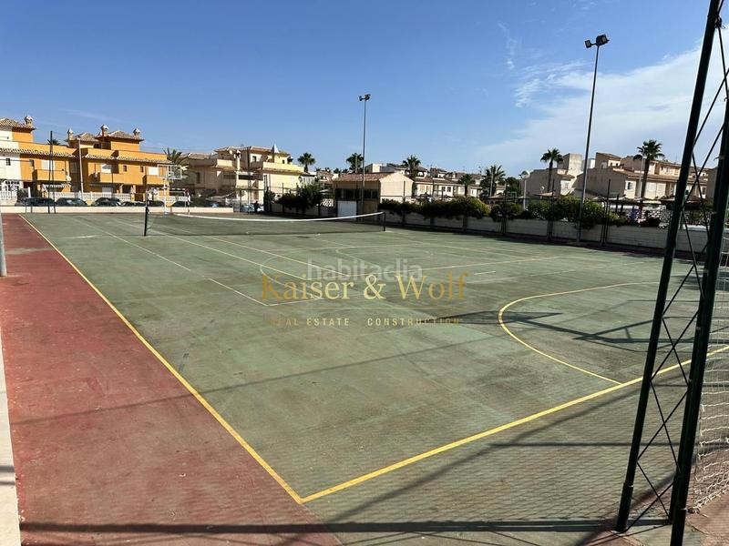 Foto e6fe6b30-2740-4b9e-8ec9-5789b5688854. Casa oportunidad bungalow con piscina en gran alacant en Santa Pola