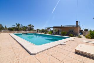 Bauernhof  Partida daimes. Casa de campo con piscina, garaje y almacén