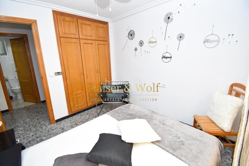 Foto 00123e3b-b51b-4f98-a1b6-27707d2aad14. Piso  de categoría con balcón, ascensor y parking en Santa Pola