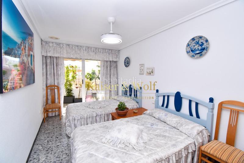 Foto 5161c6ff-45b3-43b6-9db4-6d4e41b7826d. Piso  de categoría con balcón, ascensor y parking en Santa Pola