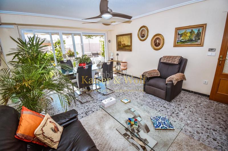 Foto 81c657e7-1d64-4919-b41a-44d2c799f9fd. Piso  de categoría con balcón, ascensor y parking en Santa Pola