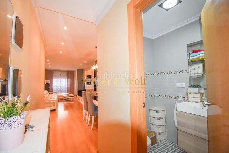 Foto 7c500e6f-3f2c-4249-bbd3-e9fe2b55c256. Piso  con terraza privada a unos minutos de playa levante en Santa Pola