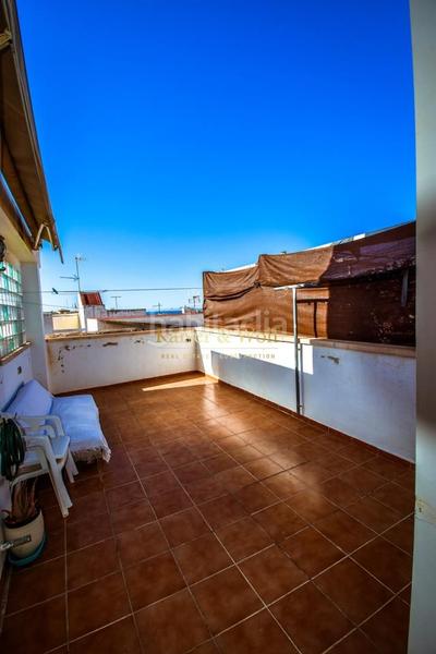 Foto 7cfb5ec6-f247-415a-a15e-9d8c26ba5f37. Piso  con terraza privada a unos minutos de playa levante en Santa Pola