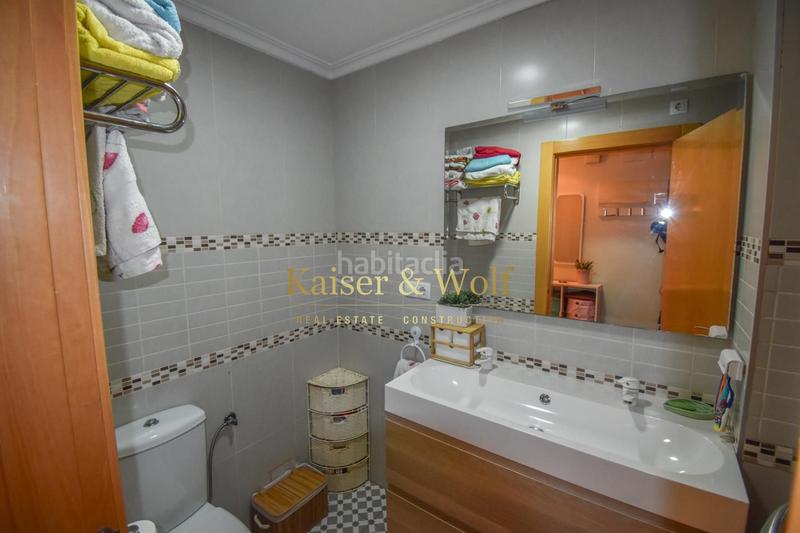 Foto afe8e819-dc73-42d9-901d-46f6dd52ef18. Piso  con terraza privada a unos minutos de playa levante en Santa Pola