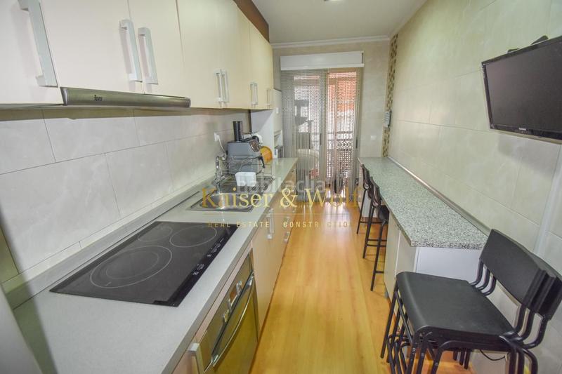 Foto b78d7f39-d227-4b65-9e5c-c13a8cf31ea6. Piso  con terraza privada a unos minutos de playa levante en Santa Pola