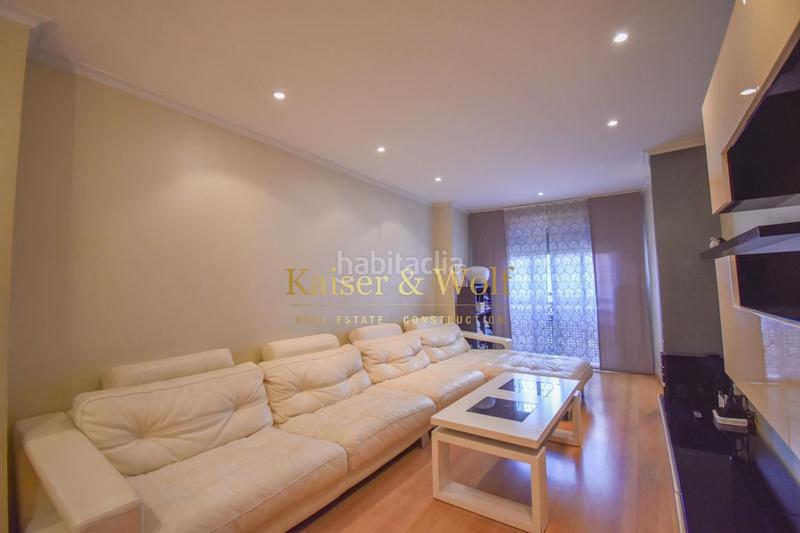 Foto c2d8717e-6e86-404d-9c86-49e5280942f8. Piso  con terraza privada a unos minutos de playa levante en Santa Pola