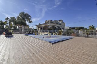 Location Mas  Partida la hoya. Chalet con piscina privada