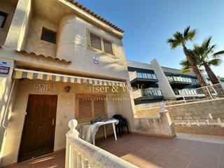 Casa  Monte de santa pola. Amplio bungalow en esquina con patio en gran alacant
