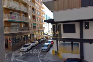 Flat  Avenida santiago bernabéu. Primera planta con vistas y a 50mts del mar