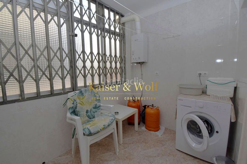 Foto f10dd1ae-b9e9-42c5-ad3f-e6e16f062d64. Pis a Calas Santiago Bernabeu Santa Pola