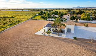 Mas à Partida torrellano alto 38. Villa con energía solar, y cerca de la playa