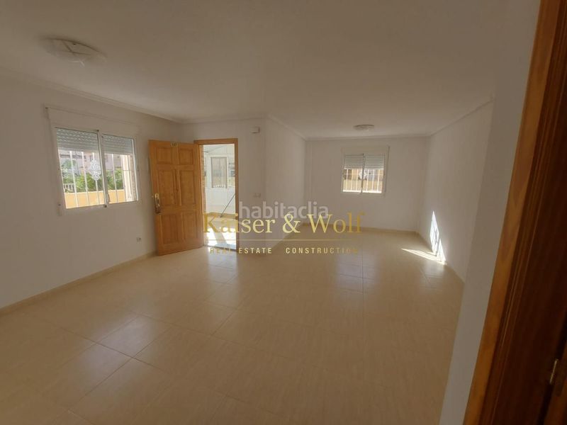 Foto f53751d9-8c50-44dc-baf1-8c1a163c27e8. Casa amb piscina a Lo Marabú Rojales