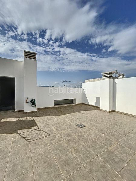 Foto 041e777f-8a28-4ce7-9c46-4d26422ab9ff. Casa aparellada amb calefacció aparcament piscina a Vegas del Genil