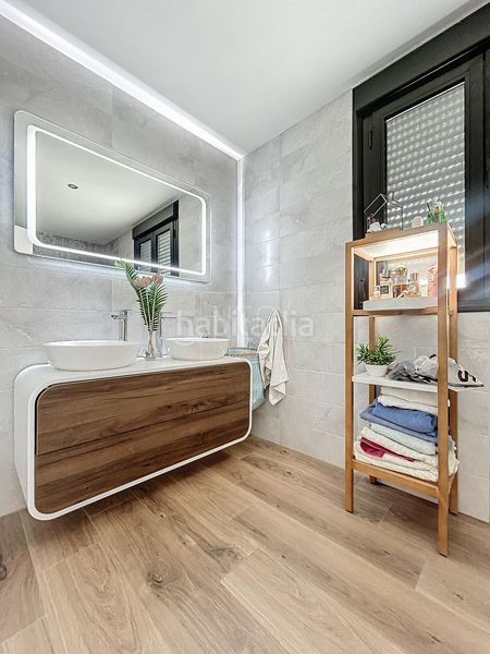 Foto dd87a94a-0d0c-466d-842d-622de740f7b9. Casa aparellada amb calefacció aparcament piscina a Vegas del Genil