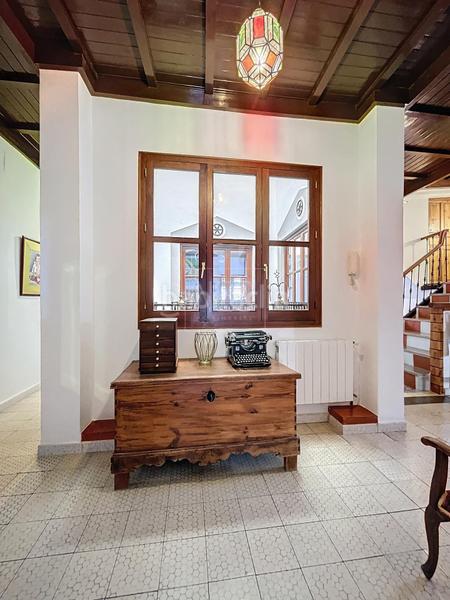 Foto b19e1a5f-d00a-4086-80ad-add73d705c21. Casa adosada adosado en calle larga, en Santa Fe