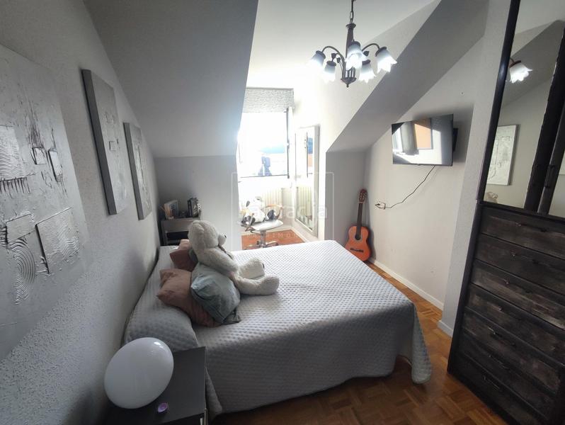 Foto 62edcdc9-bc8c-4734-9194-ff9706a2ffe7. Duplex avec chauffage parking dans Colloto Oviedo