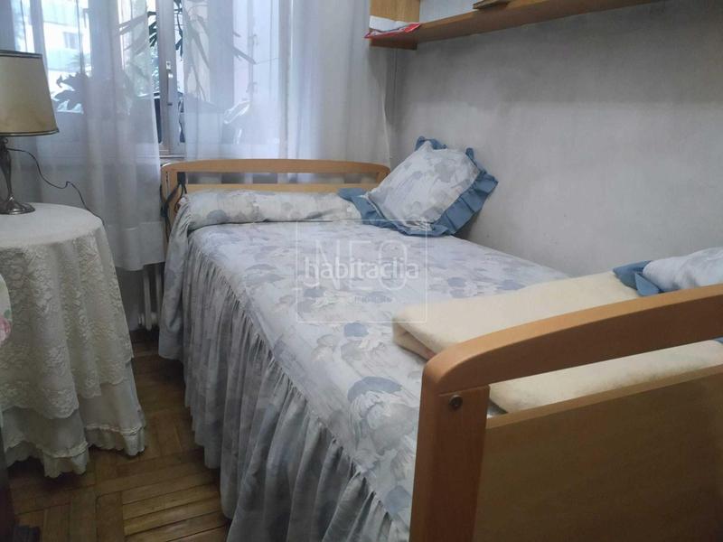 Foto d3962125-f385-43fc-b9c6-608e043cbb53. Piso  en calle dr alfredo martinez, en Plaza de América Oviedo